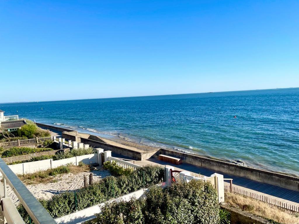 Large Studio Direct Access To The Beach Pornichet Luaran gambar