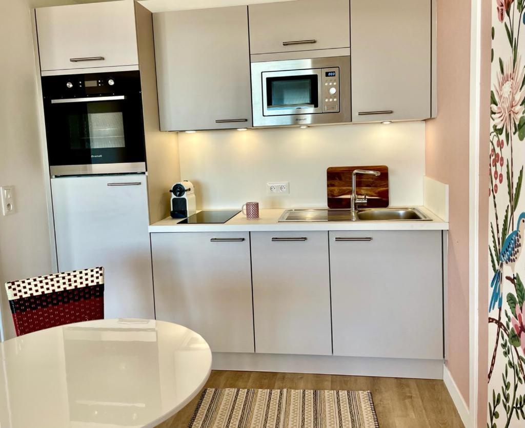 Large Studio Direct Access To The Beach Pornichet Luaran gambar