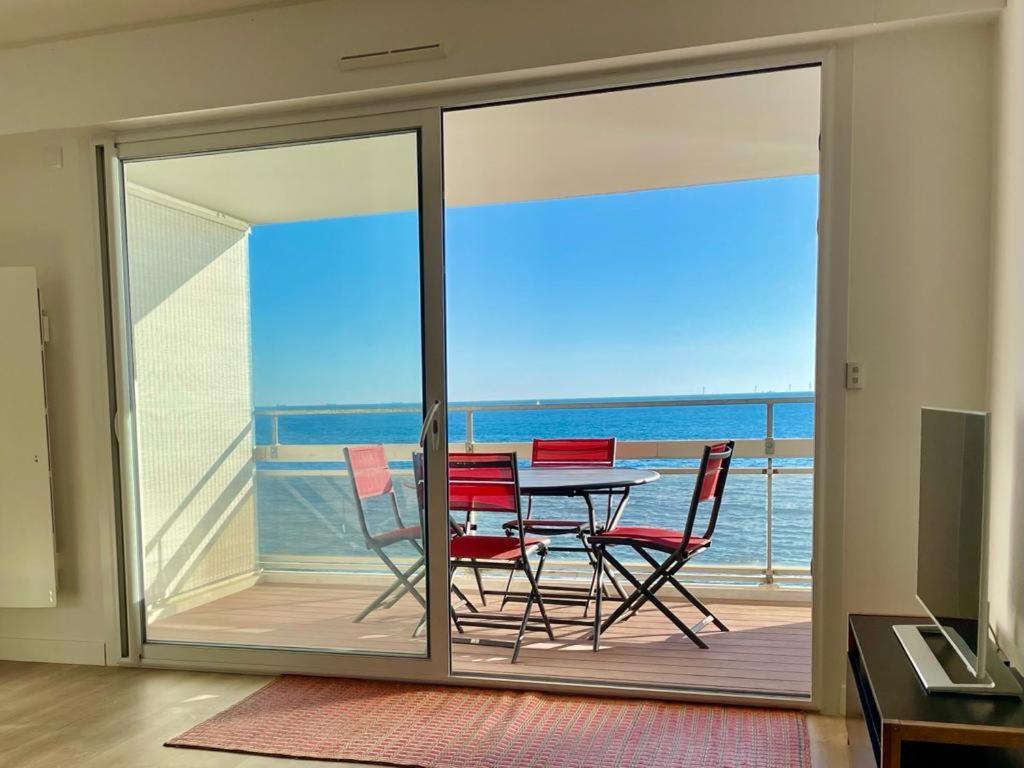 Large Studio Direct Access To The Beach Pornichet Luaran gambar