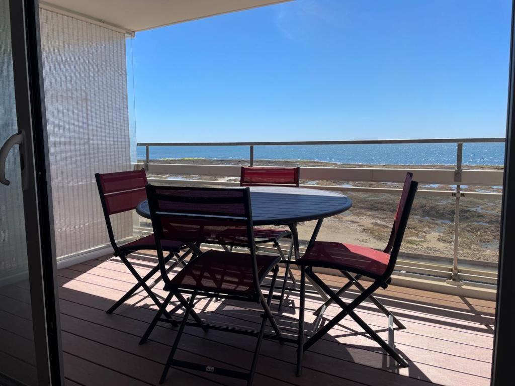 Large Studio Direct Access To The Beach Pornichet Luaran gambar